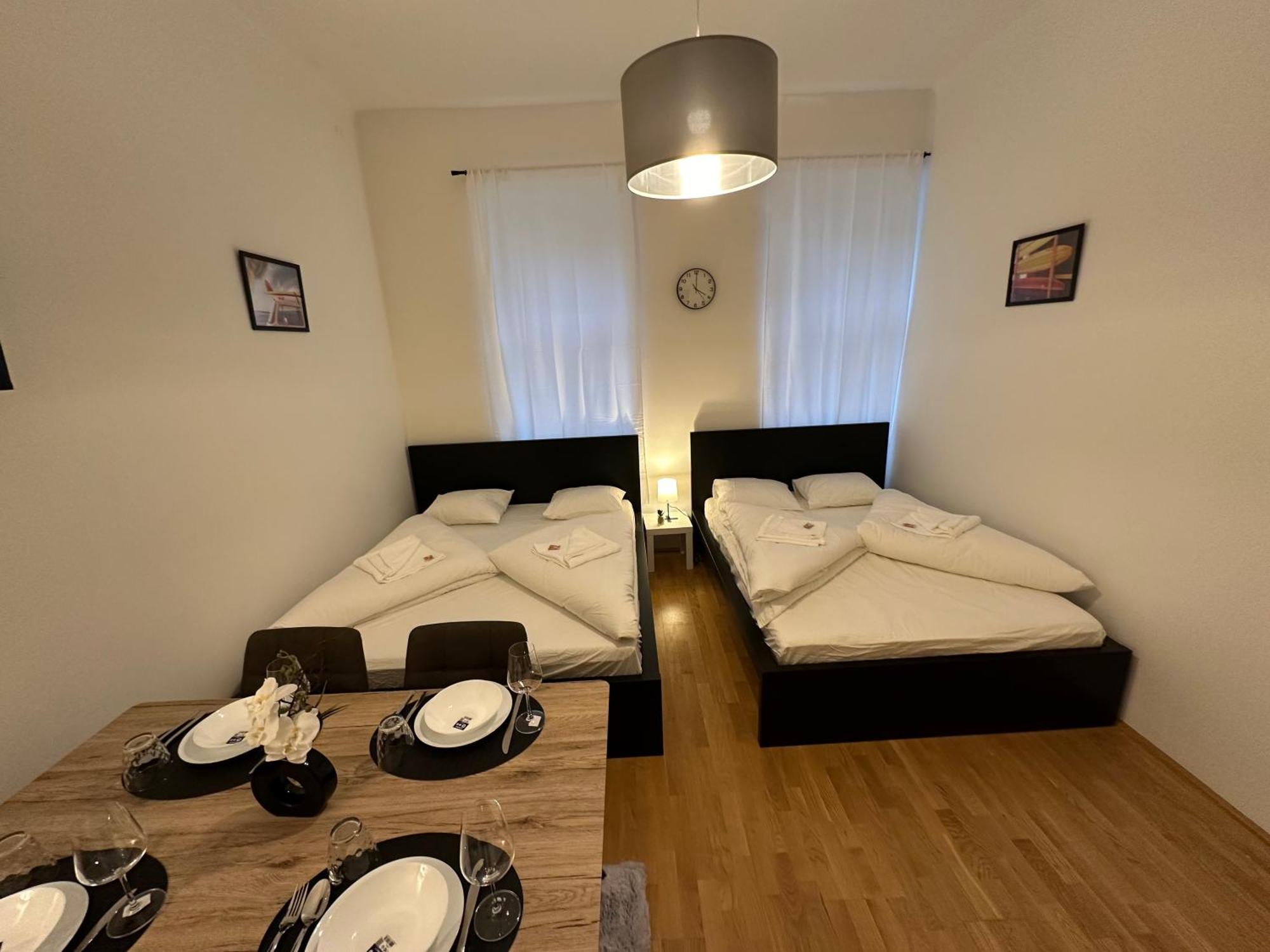 Cozy-5-Person Apartment In Vienna 5 Bagian luar foto
